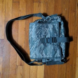 London Bridge Trading LBT2064A Go Bag Messenger Satchel